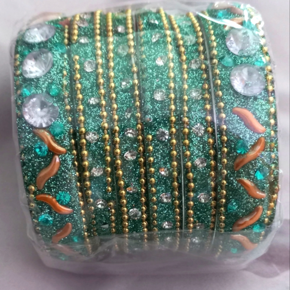 Pakistani party Bangles